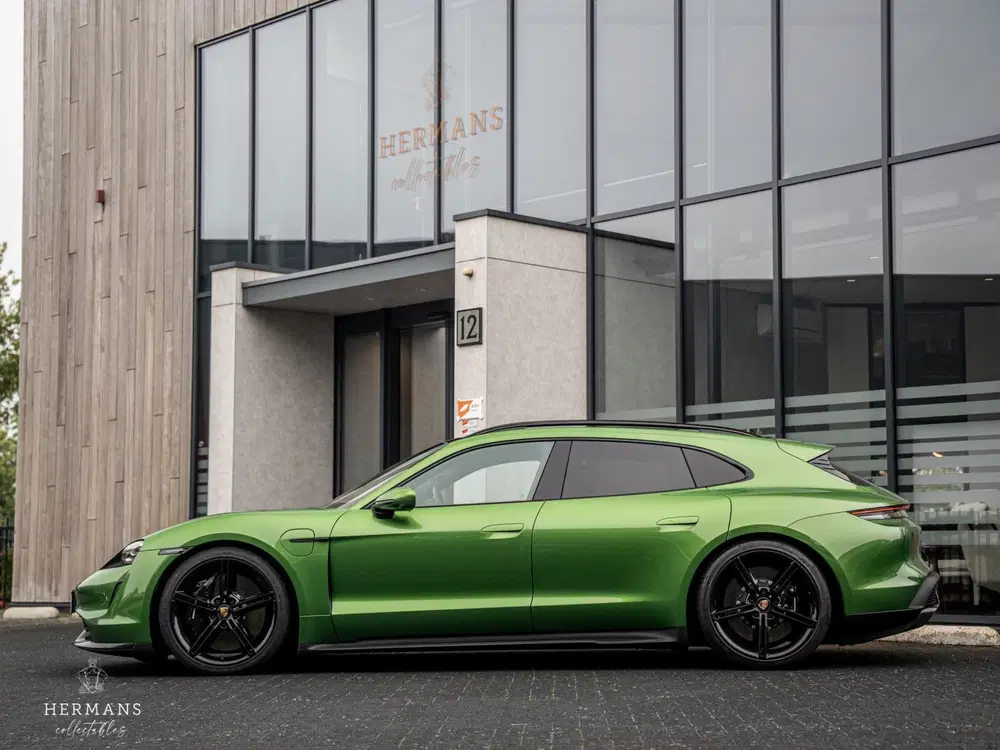 Porsche Taycan Sport Turismo Turbo S 93 kWh uit 2022, foto 11