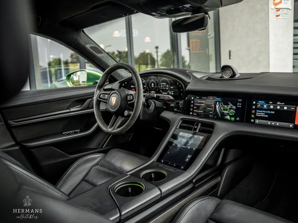 Porsche Taycan Sport Turismo Turbo S 93 kWh uit 2022, foto 15