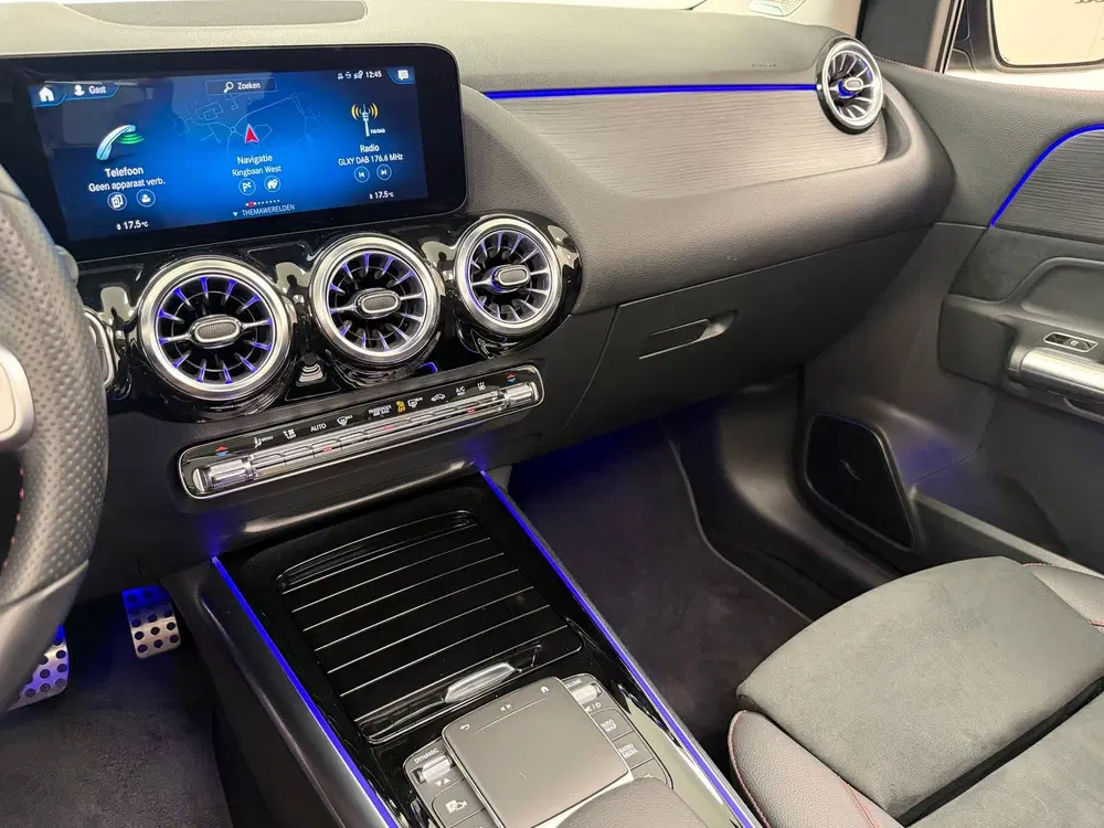 Mercedes-Benz B-Klasse 250 e AMG Premium Plus uit 2021, foto 12