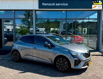 Renault Clio 1.6 E-Tech Full Hybrid 145 esprit Alpine uit 2024