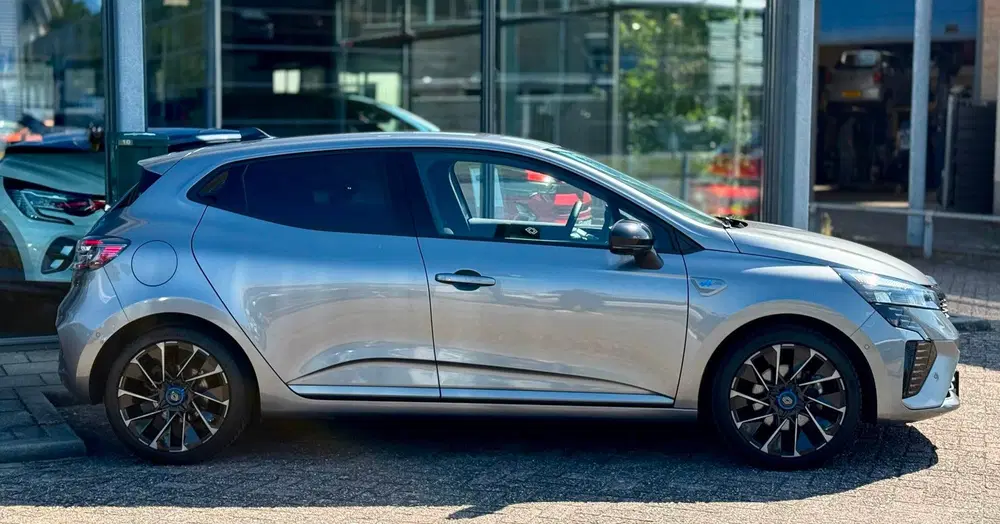 Renault Clio 1.6 E-Tech Full Hybrid 145 esprit Alpine uit 2024, foto 3
