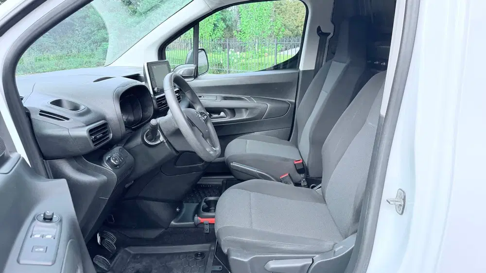 Opel Combo 1.5D L2H1 EDITION APPLE CARPLAY AIRCO uit 2022, foto 2