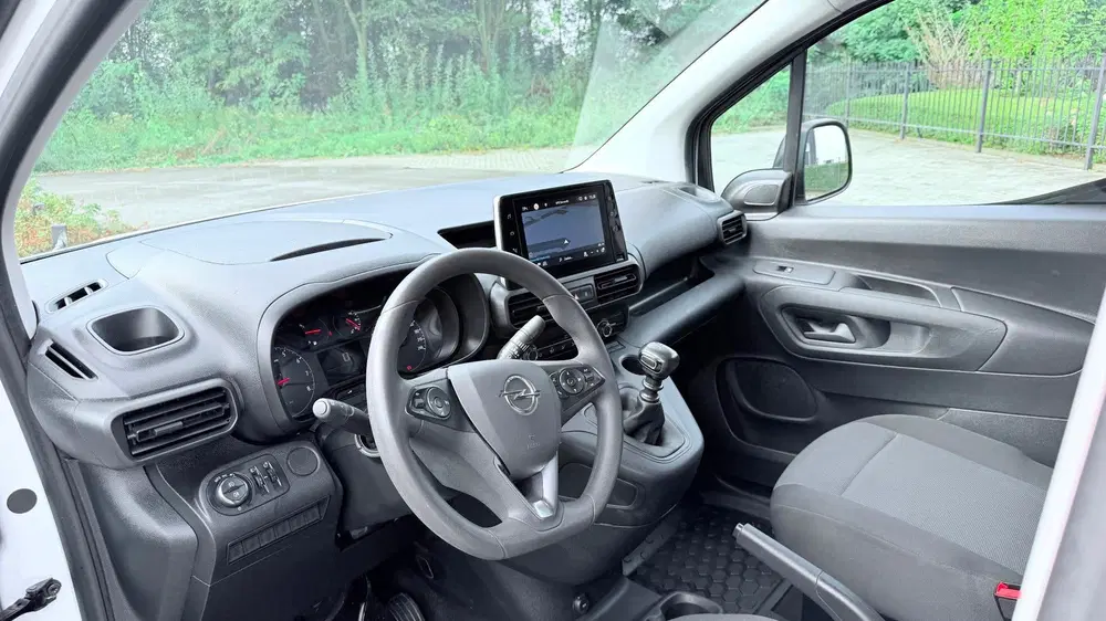 Opel Combo 1.5D L2H1 EDITION APPLE CARPLAY AIRCO uit 2022, foto 3