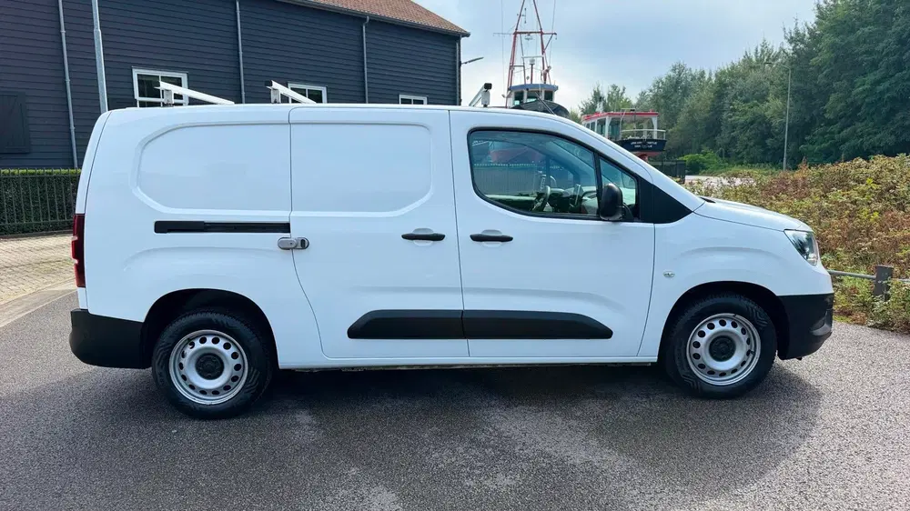 Opel Combo 1.5D L2H1 EDITION APPLE CARPLAY AIRCO uit 2022, foto 9