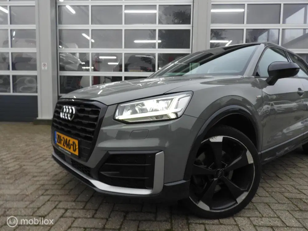 Audi Q2 30 TFSI S-Line uit 2019, foto 2