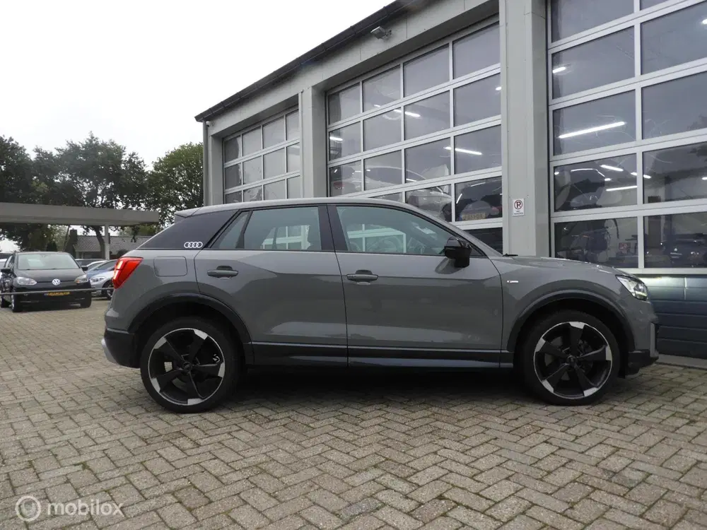Audi Q2 30 TFSI S-Line uit 2019, foto 6