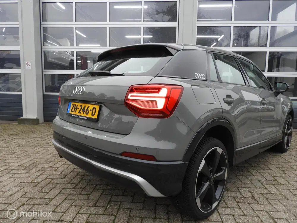 Audi Q2 30 TFSI S-Line uit 2019, foto 9
