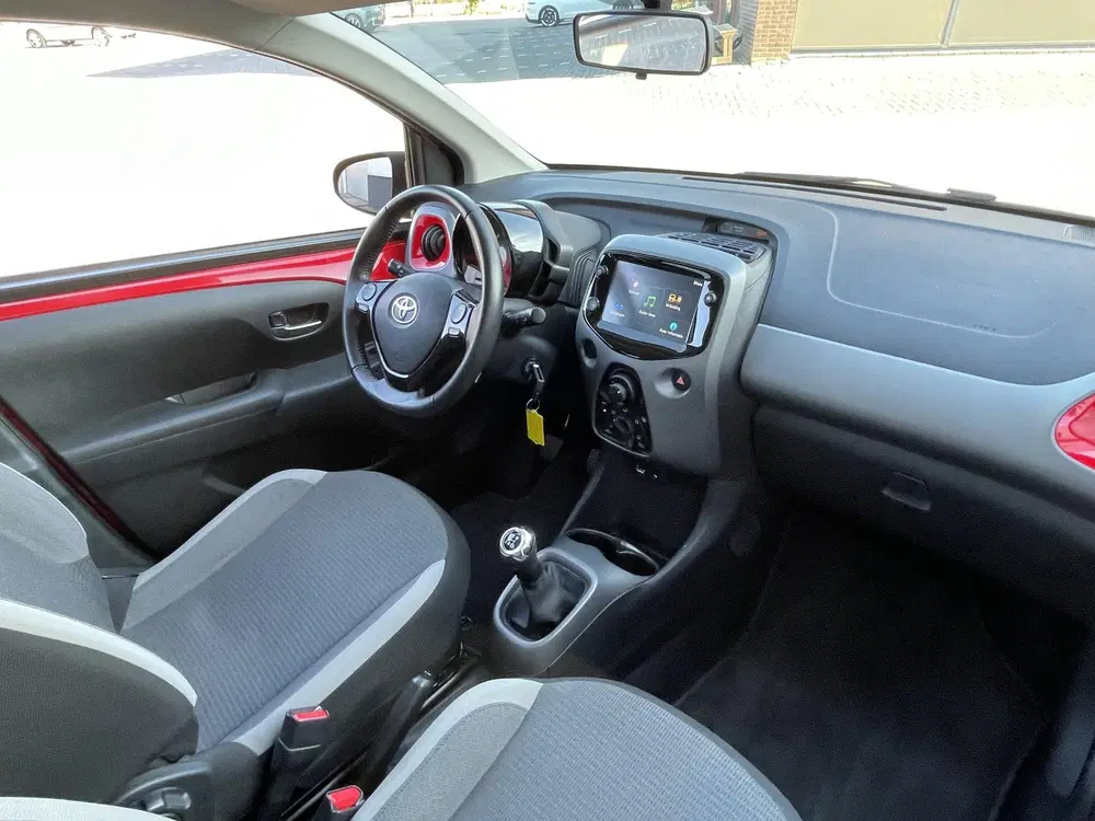 Toyota Aygo 1.0 VVT-i x-play uit 2021, foto 4