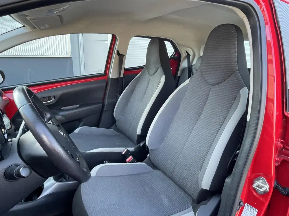 Toyota Aygo 1.0 VVT-i x-play uit 2021, foto 6