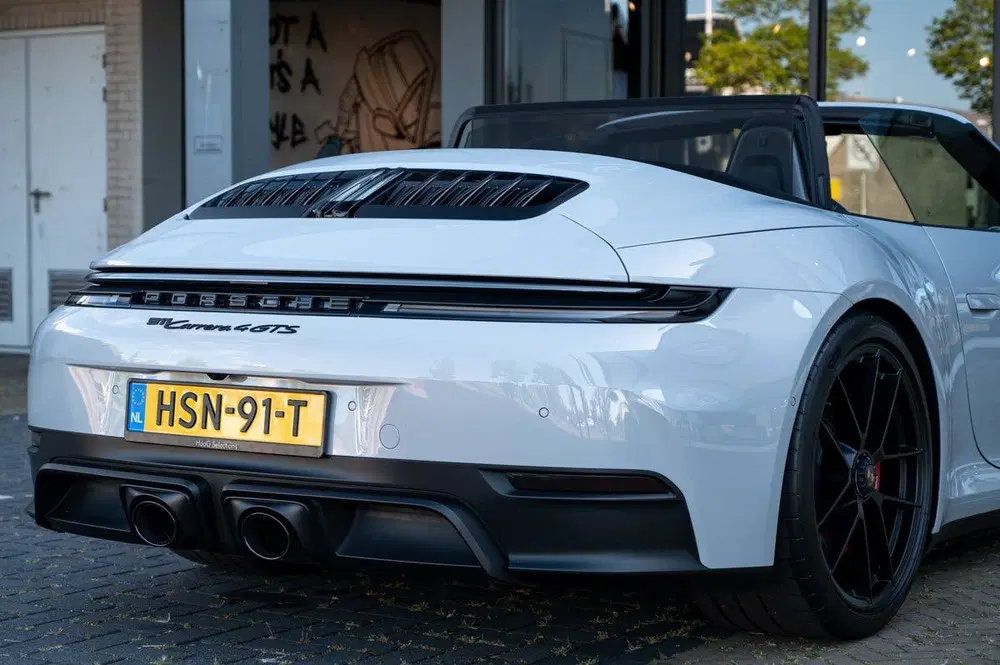 Porsche 911 992.2 Carrera 4 GTS Cabriolet (bj 2024) uit 2024, foto 4