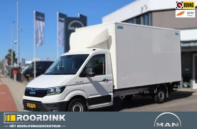 MAN TGE 3.180 L4 bakwagen + laadklep en dakspoiler uit 2024