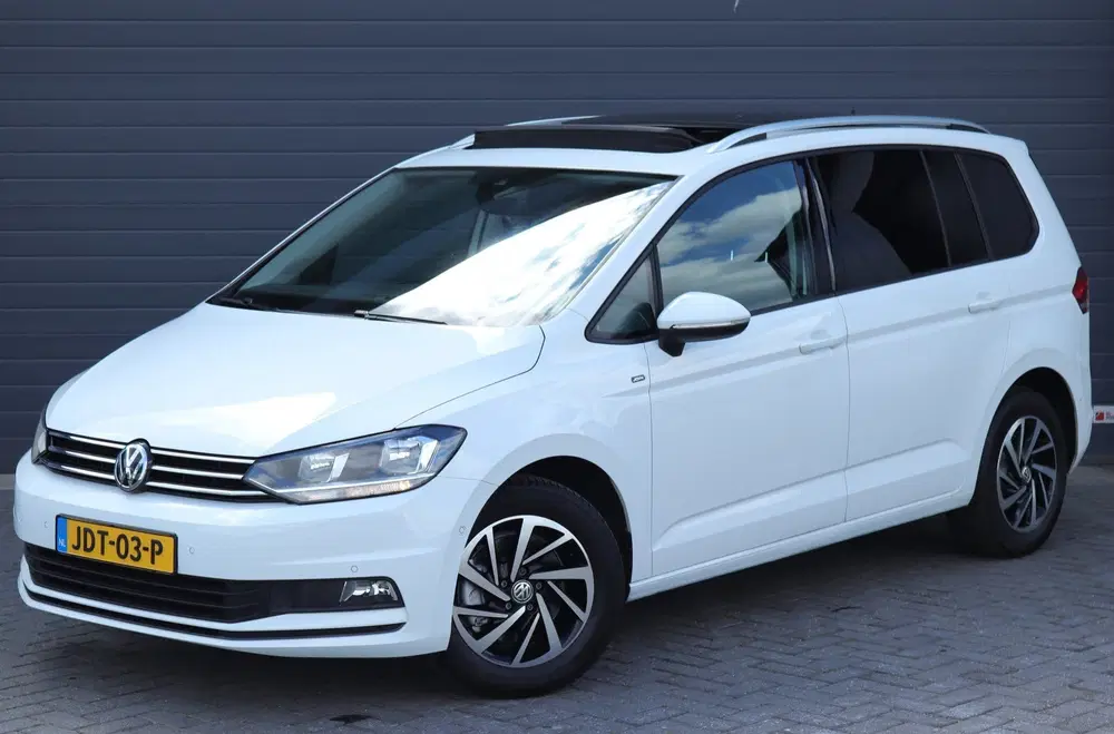 Volkswagen Touran 1.5 TSI 7 persoons uit 2019, foto 2