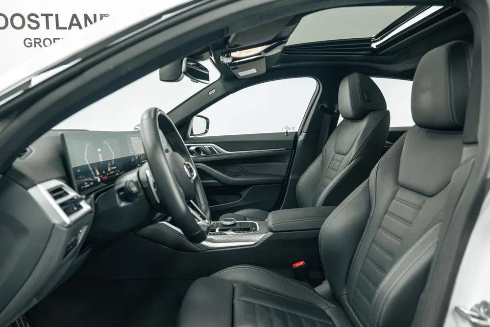 BMW 4-serie Coupé 420i M Sport Automaat uit 2025, foto 2