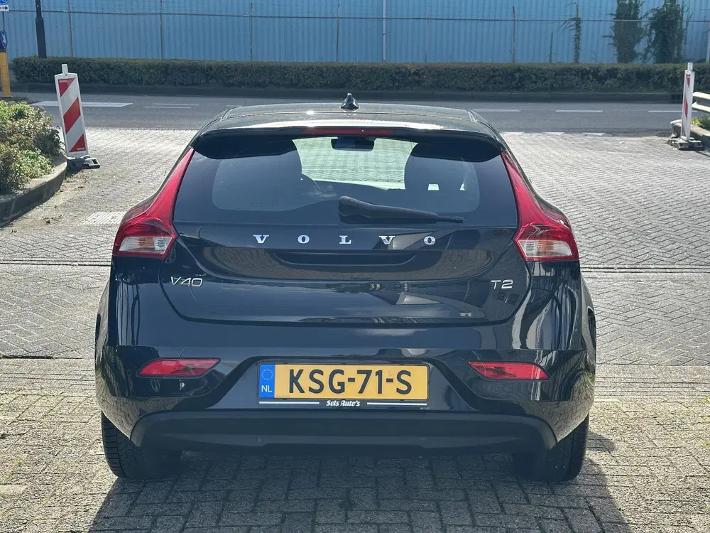 Volvo V40 2.0 T2 Edition 122PK uit 2019, foto 4
