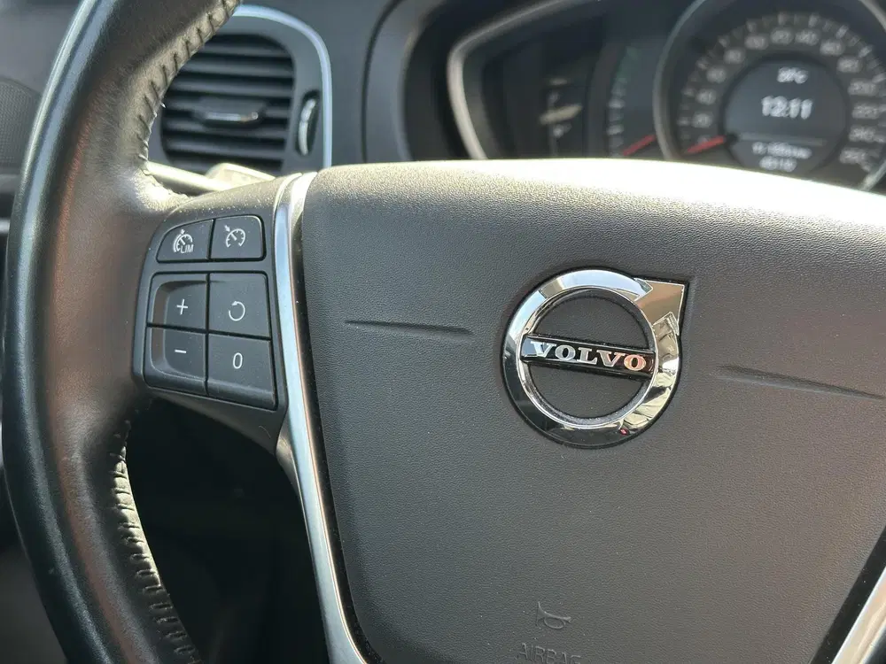 Volvo V40 2.0 T2 Edition 122PK uit 2019, foto 7