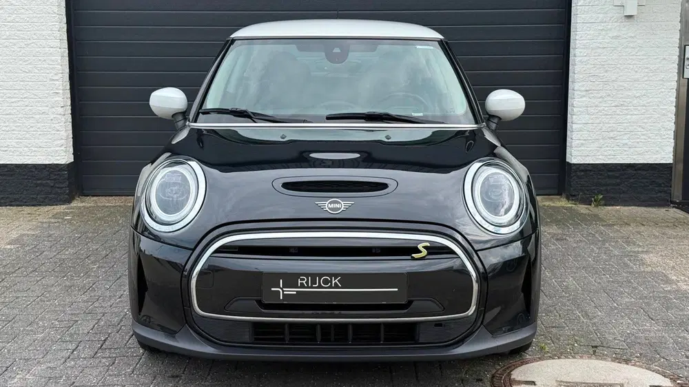 Mini Electric L33 kWh Premium uit 2022, foto 4