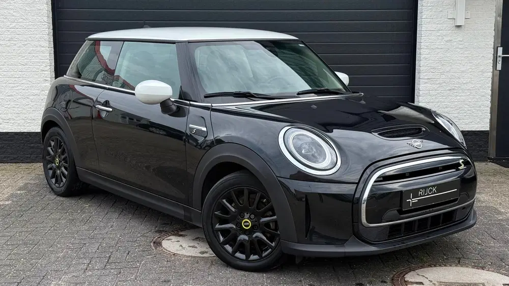 Mini Electric L33 kWh Premium uit 2022, foto 6