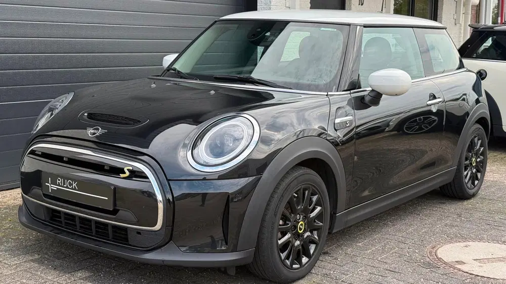 Mini Electric L33 kWh Premium uit 2022, foto 9