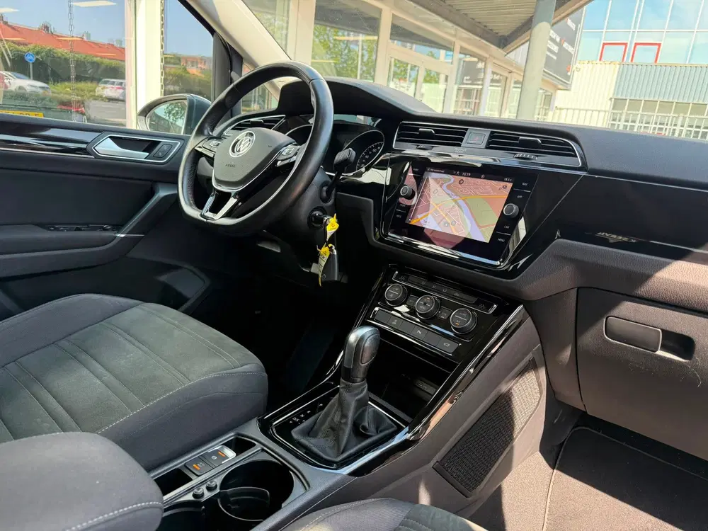 Volkswagen Touran 1.5 TSI DSG Highline uit 2021, foto 9