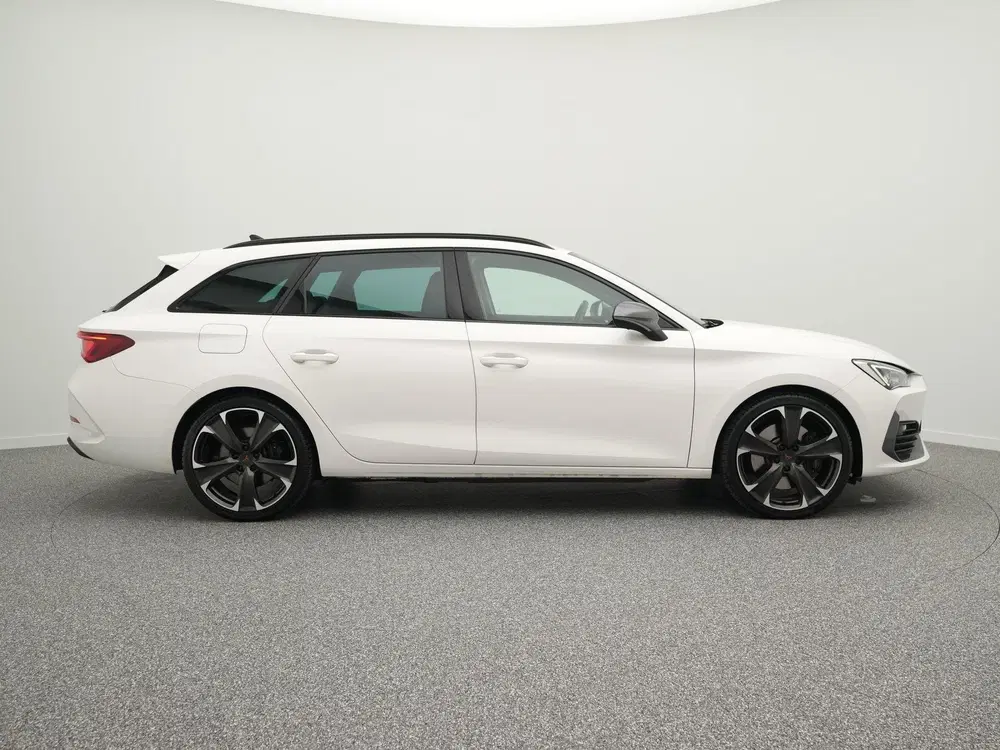 Cupra Leon 1.4 e-Hybrid 245pk VZ uit 2022, foto 12