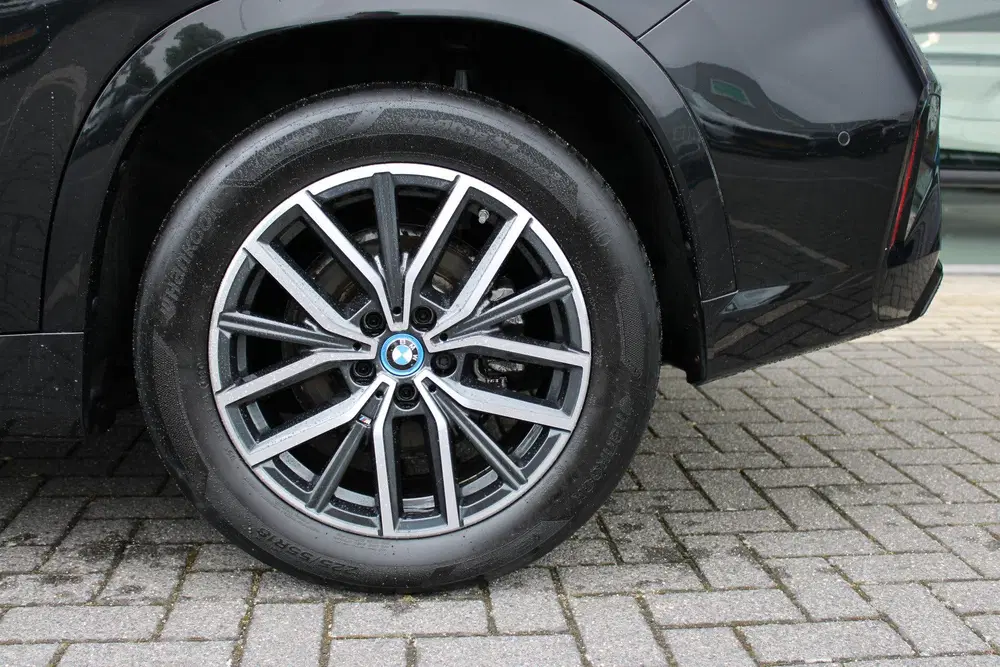 BMW iX1 xDrive30 M Sport uit 2024, foto 9