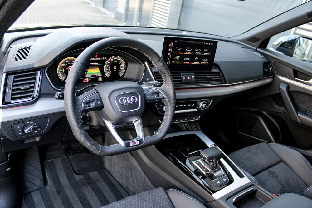 Audi Q5 50 TFSI e S edition Competition uit 2023, foto 3