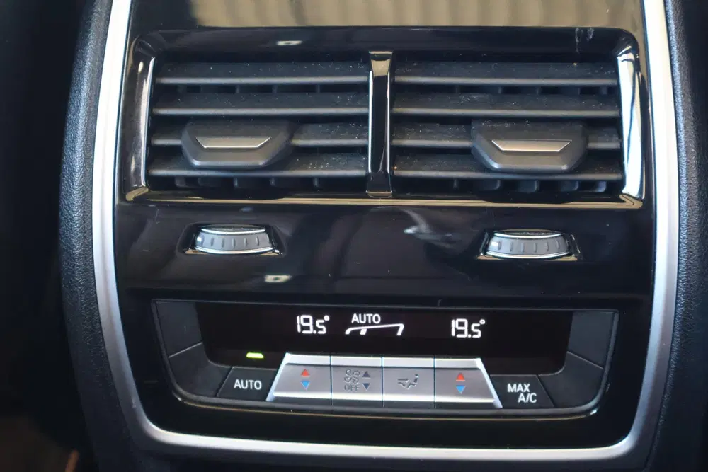 BMW X5 xDrive40i High Executive head-up display uit 2019, foto 11