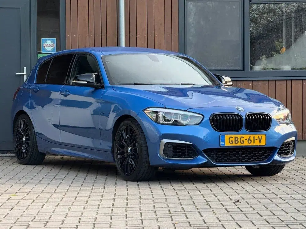BMW 1-serie M140I HIGH EXEC uit 2019, foto 2