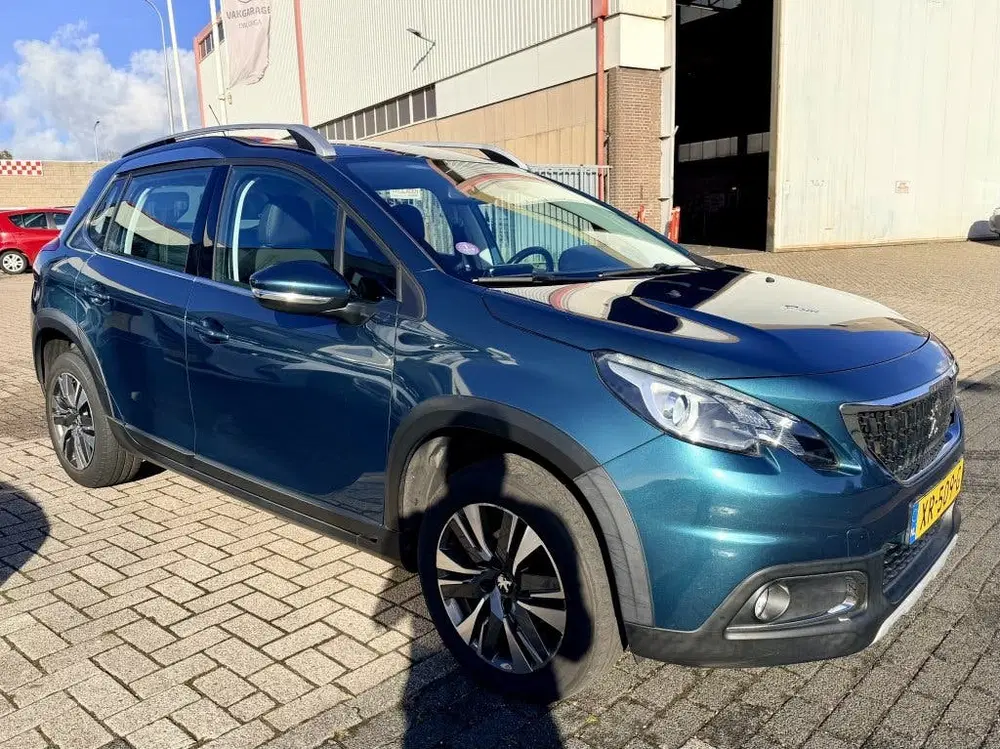 Peugeot 2008 1.2 PureTech Allure uit 2019, foto 6