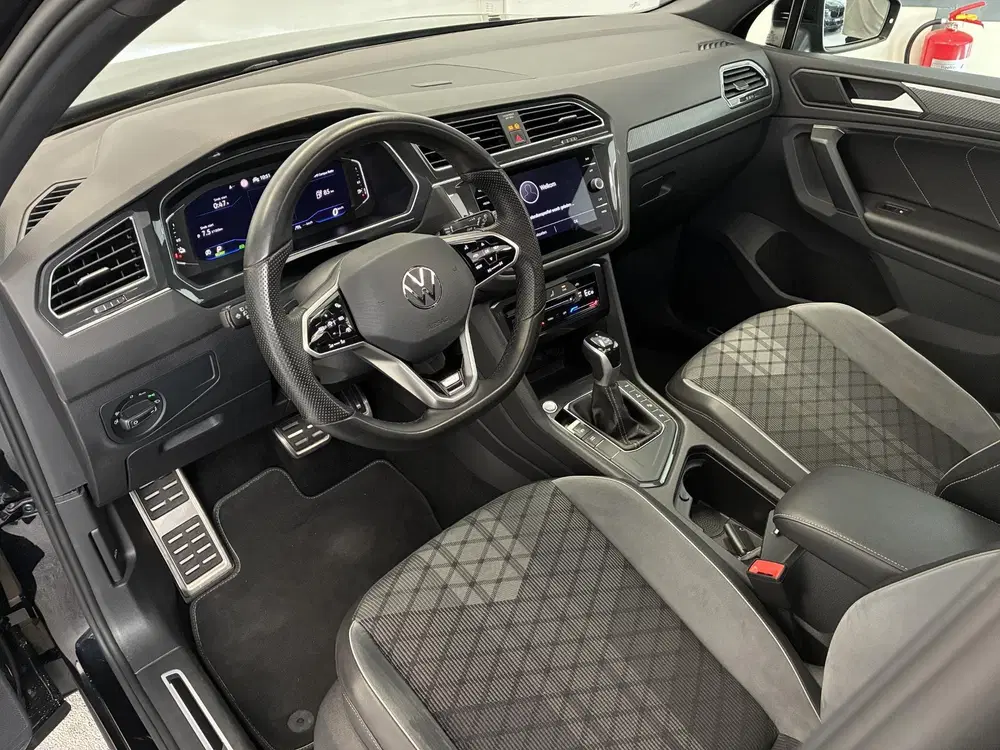 Volkswagen Tiguan 1.4 TSI eHybrid R-Line Black Style uit 2023, foto 4