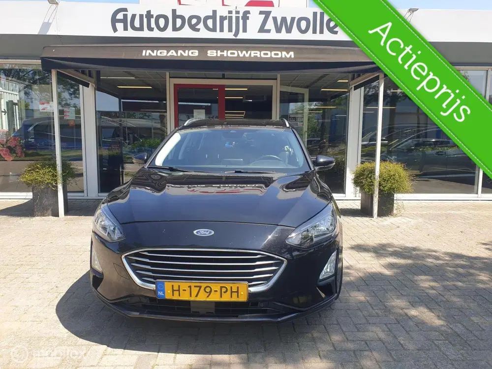 Ford Focus 1.0 ECOBOOST TITANIUM AUTOMAAT uit 2020, foto 2