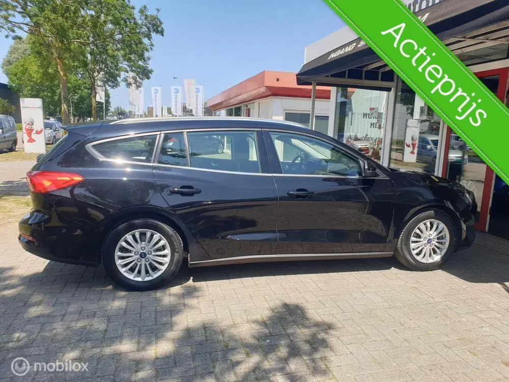 Ford Focus 1.0 ECOBOOST TITANIUM AUTOMAAT uit 2020, foto 7