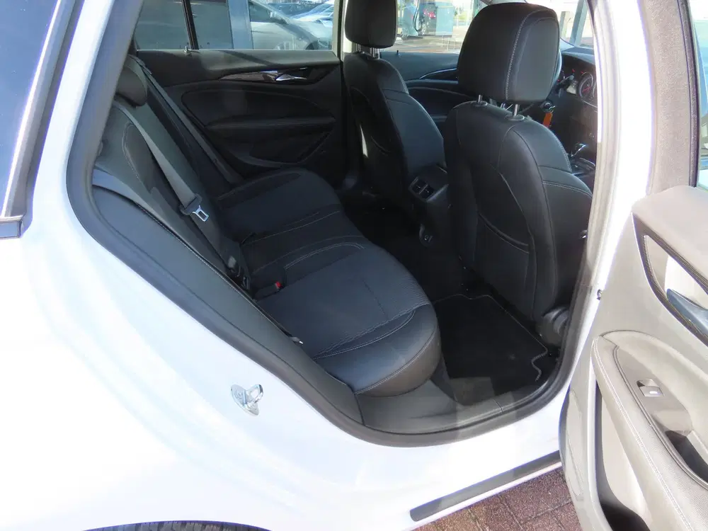 Opel Insignia 1.5 Turbo Business Executive 165 uit 2020, foto 10