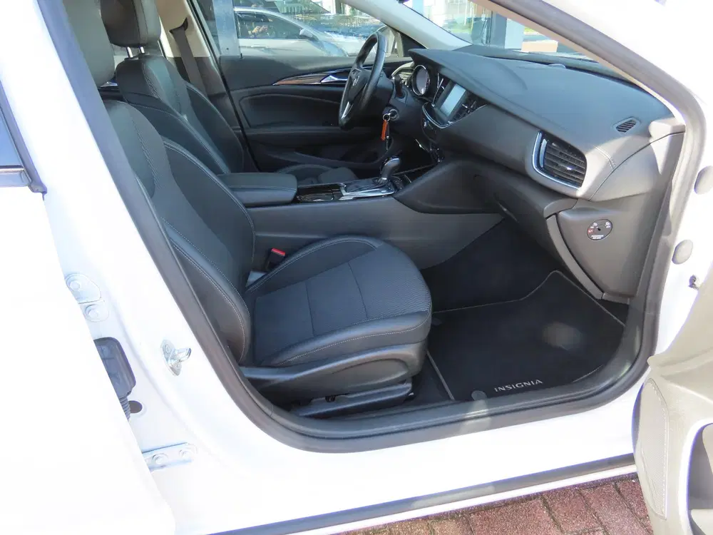 Opel Insignia 1.5 Turbo Business Executive 165 uit 2020, foto 8