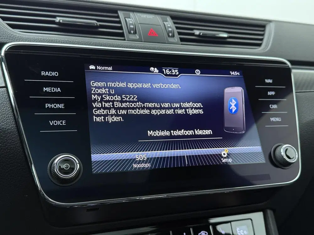 Skoda Superb 1.4 TSI iV Sportline Business uit 2022, foto 13