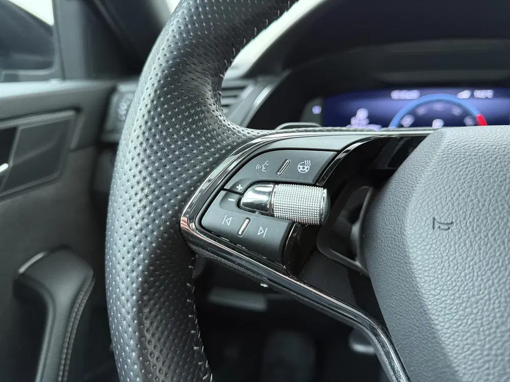 Skoda Superb 1.4 TSI iV Sportline Business uit 2022, foto 8
