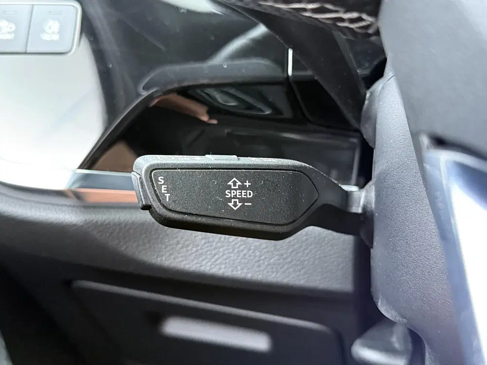 Audi Q3 45 TFSI e S Edition uit 2023, foto 10