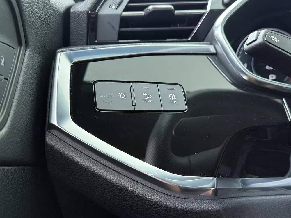 Audi Q3 45 TFSI e S Edition uit 2023, foto 11
