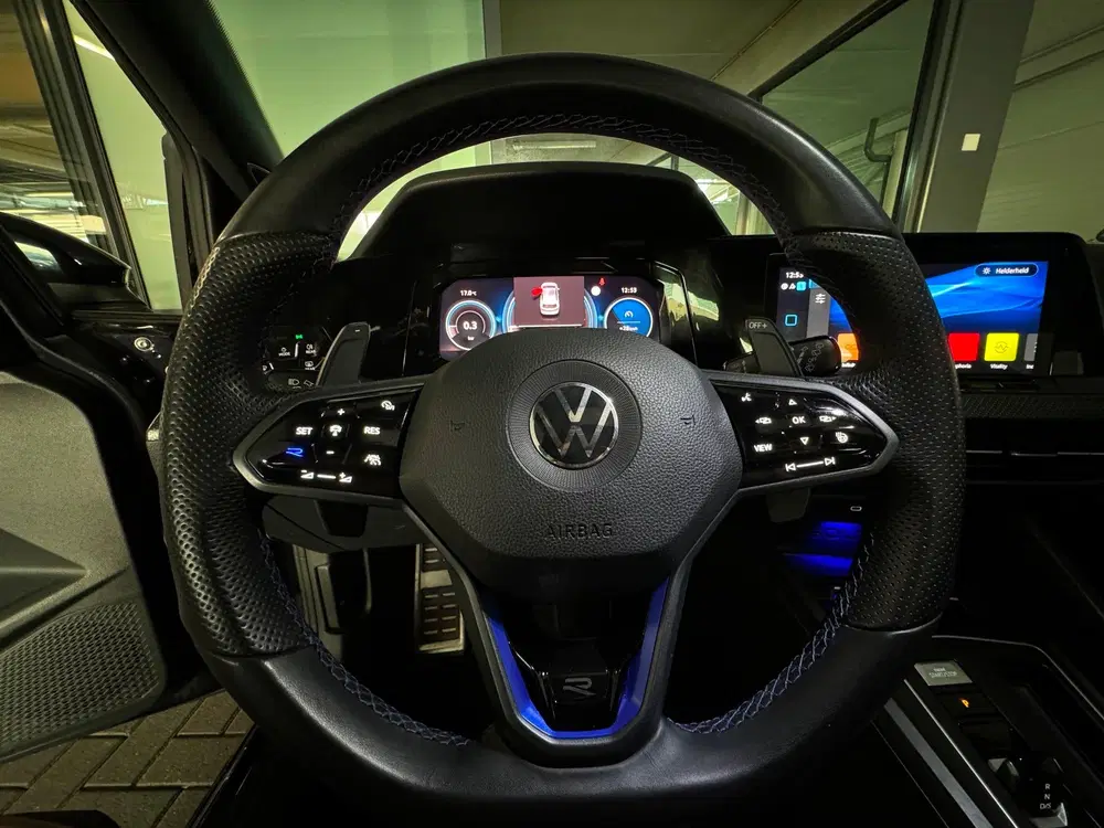 Volkswagen Golf 2.0 TSI R 4Motion Pano uit 2021, foto 11