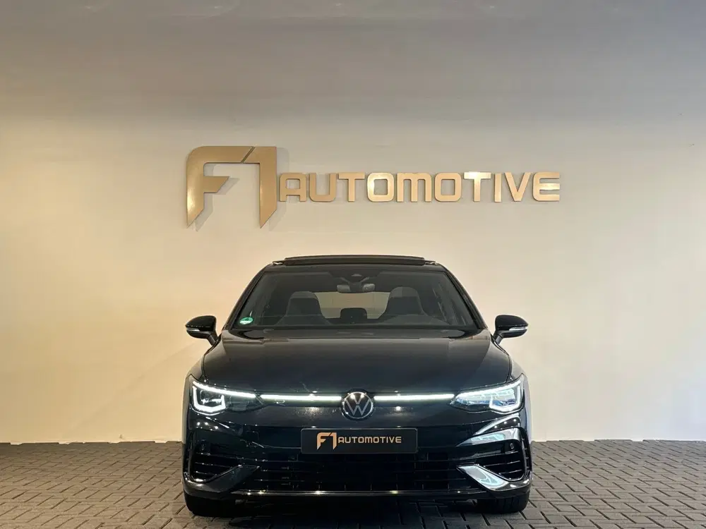 Volkswagen Golf 2.0 TSI R 4Motion Pano uit 2021, foto 2