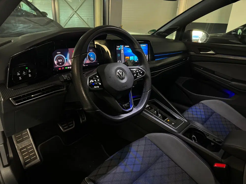 Volkswagen Golf 2.0 TSI R 4Motion Pano uit 2021, foto 9