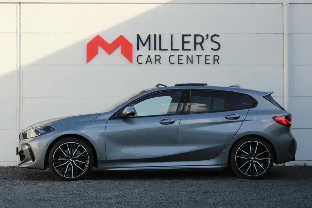 BMW 1-serie 120i High Executive M Sport Pano Cam Kuips uit 2022, foto 2