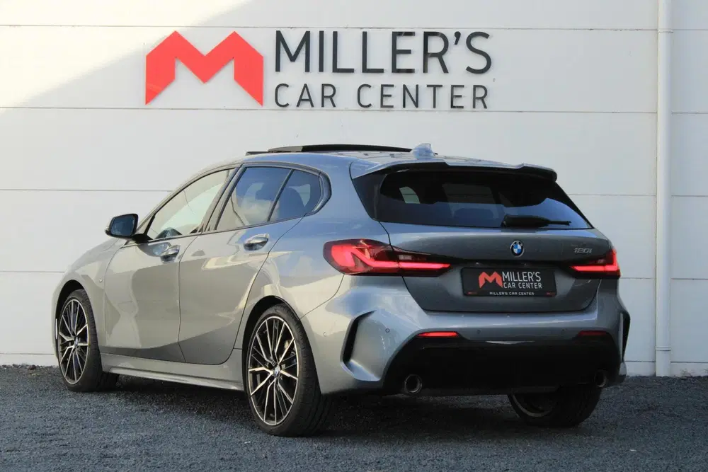 BMW 1-serie 120i High Executive M Sport Pano Cam Kuips uit 2022, foto 3