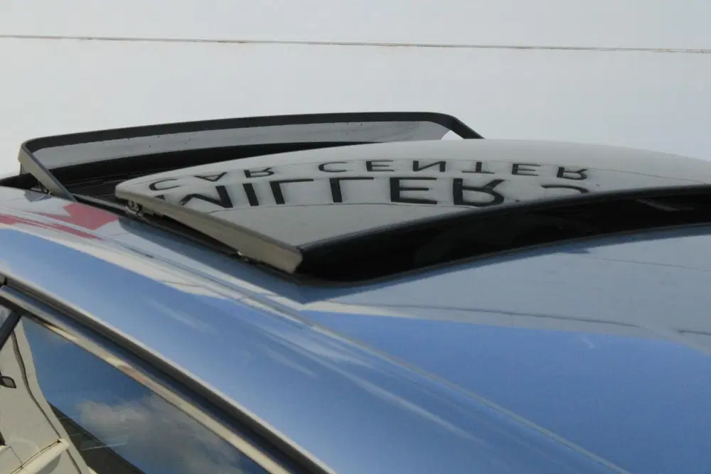 BMW 1-serie 120i High Executive M Sport Pano Cam Kuips uit 2022, foto 9