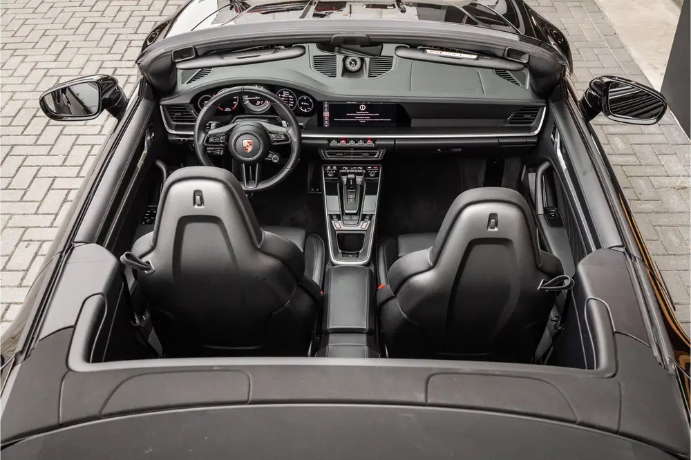 Porsche 911 3.8 Turbo S uit 2020, foto 12