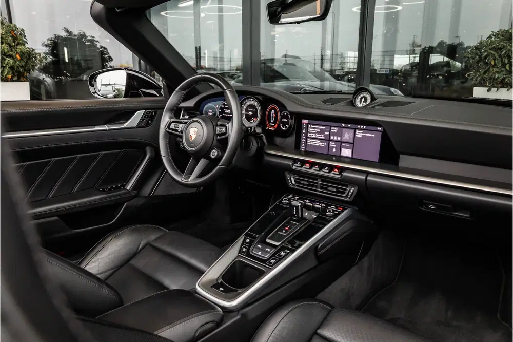 Porsche 911 3.8 Turbo S uit 2020, foto 13