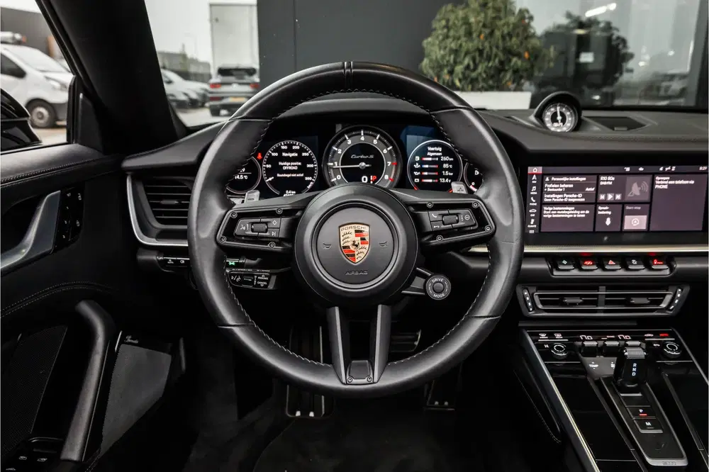 Porsche 911 3.8 Turbo S uit 2020, foto 14
