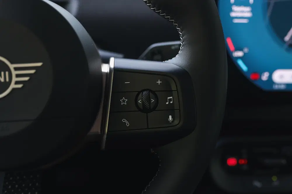 Mini Hatchback Cooper SE uit 2026, foto 12