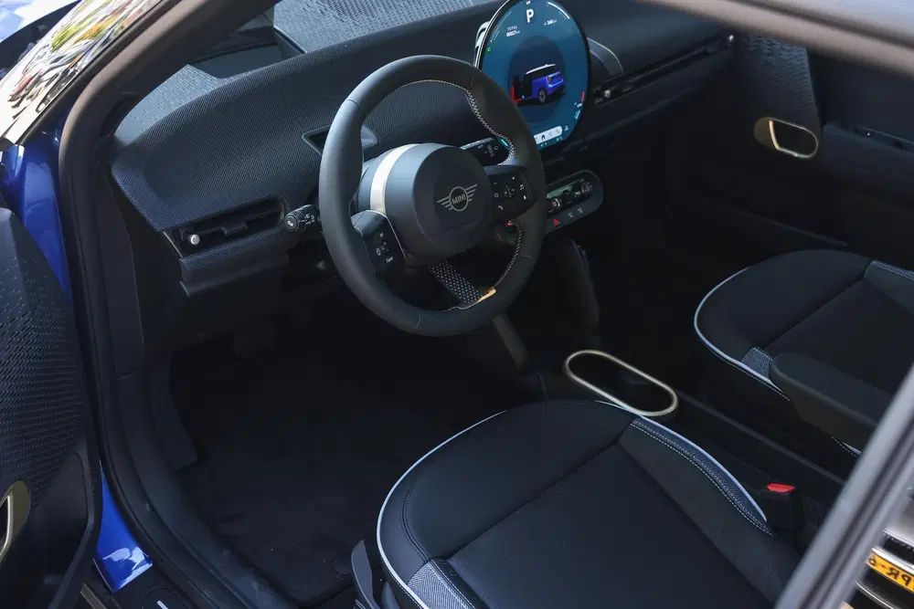 Mini Hatchback Cooper SE uit 2026, foto 3