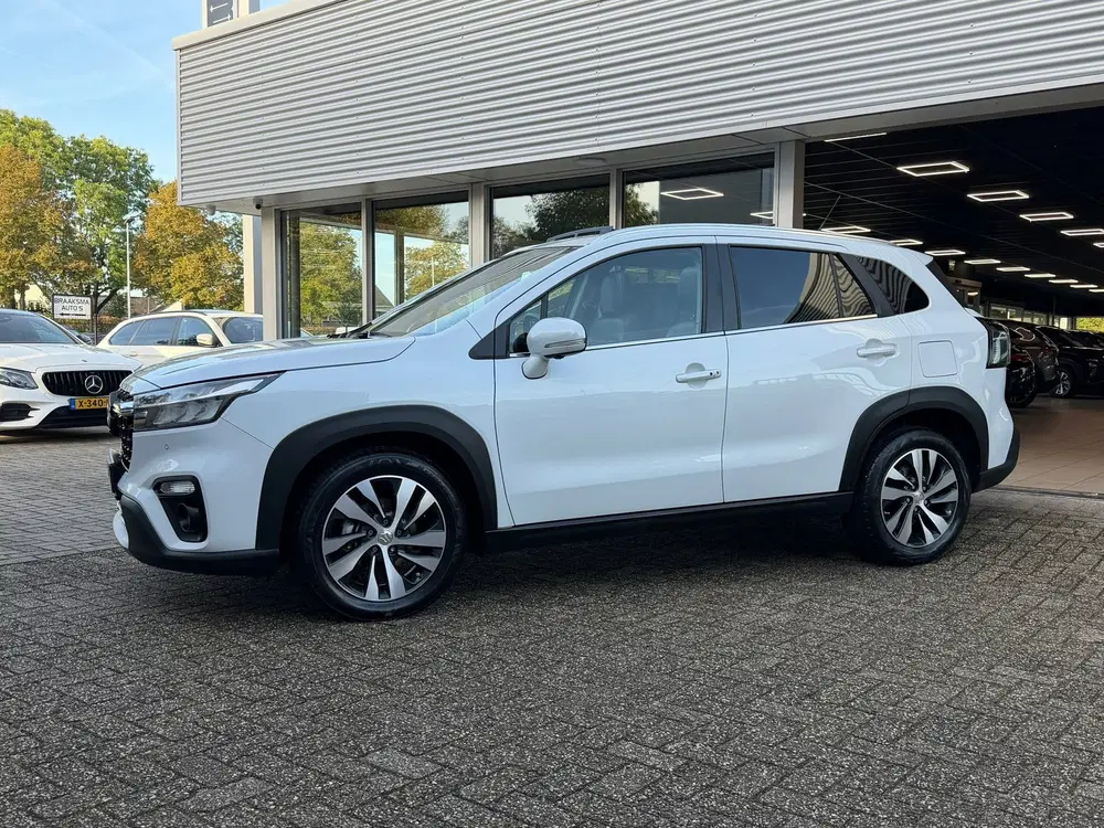 Suzuki S-Cross 1.5 Hybrid Style 102 Pk Automaat uit 2023, foto 2